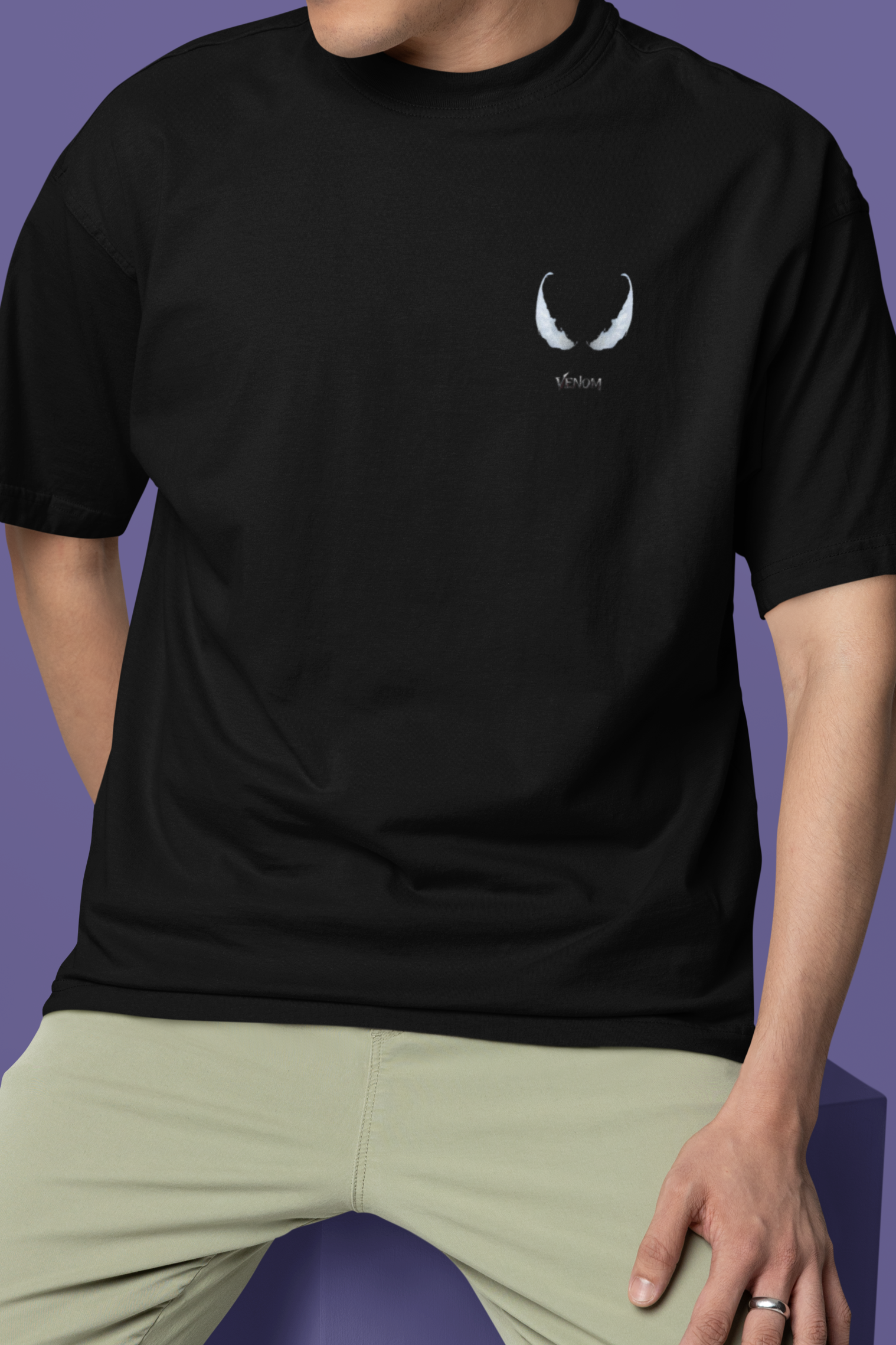 Venom 'Symbiote Eyes' Heavyweight Oversized T-Shirt